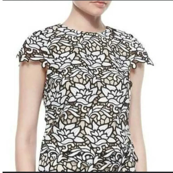 Alice + Olivia Embroidered Black & White Short Sleeve Top - Picture 1 of 9